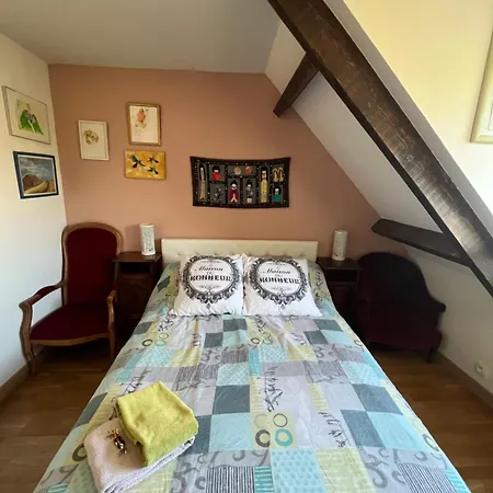 La Maison Du Bonheur Bed & Breakfast