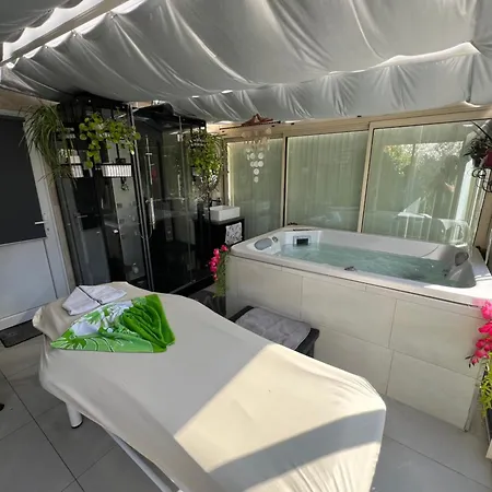 Bed & Breakfast La Maison Du Bonheur