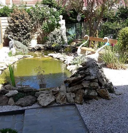 La Maison Du Bonheur فندق مبيت وإفطار *